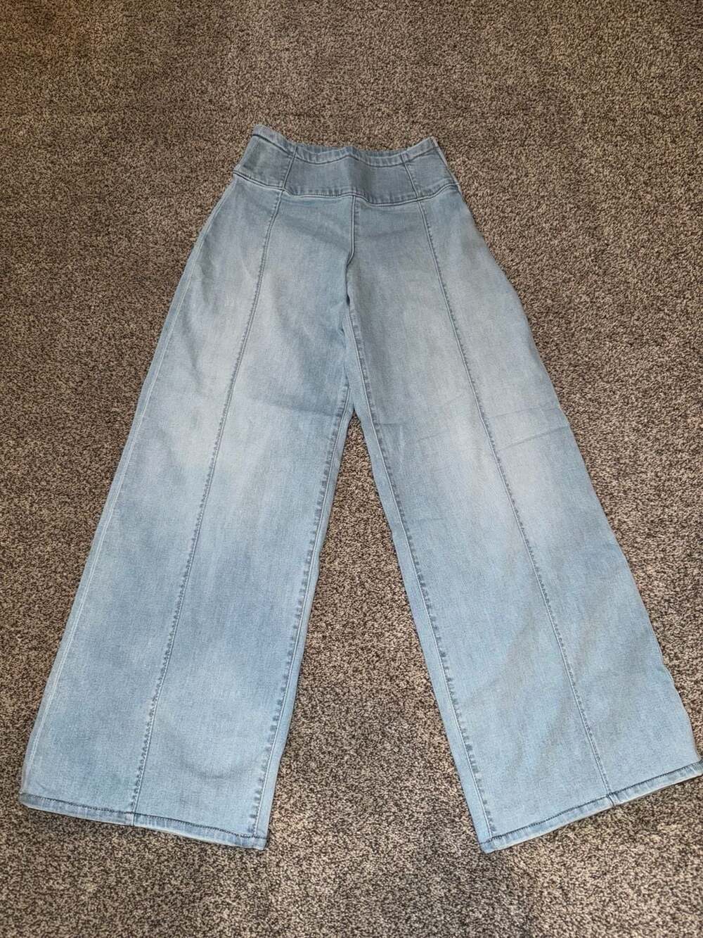 We The Free Wide Leg Jeans Size 24 Light Wash Denim Center Seam